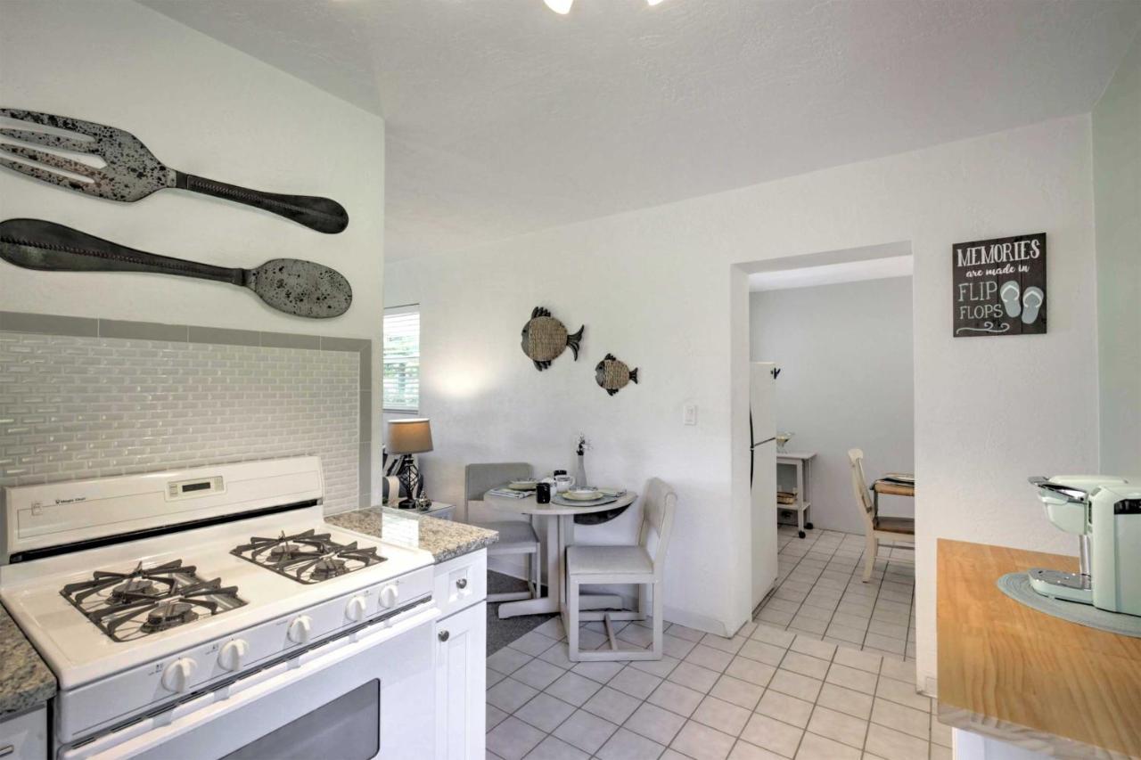 New Smyrna Beach Abode With Fire Pit, Walk To Beach! 外观 照片